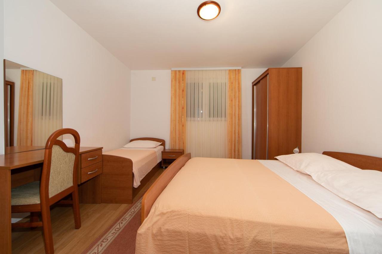 Apartmani Biser Tučepi Екстериор снимка