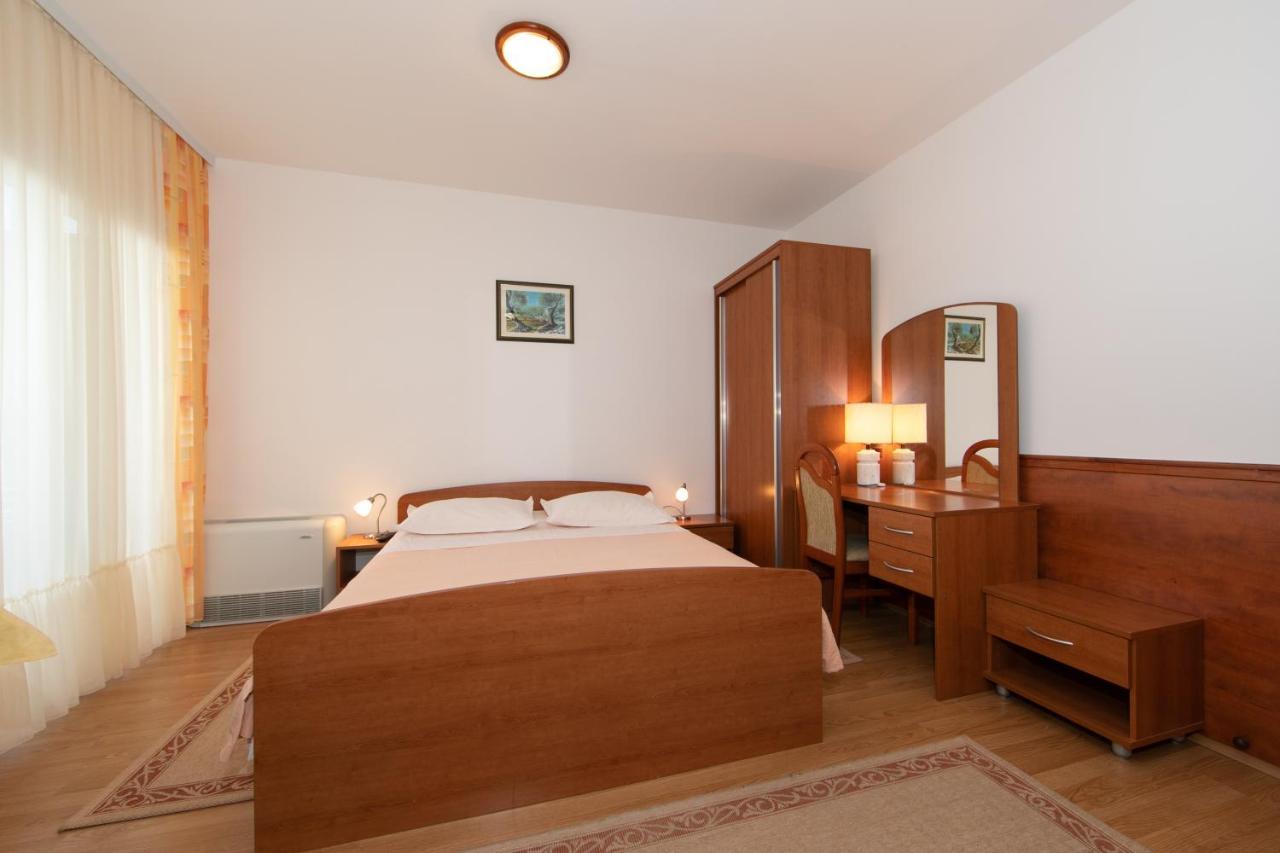 Apartmani Biser Tučepi Екстериор снимка