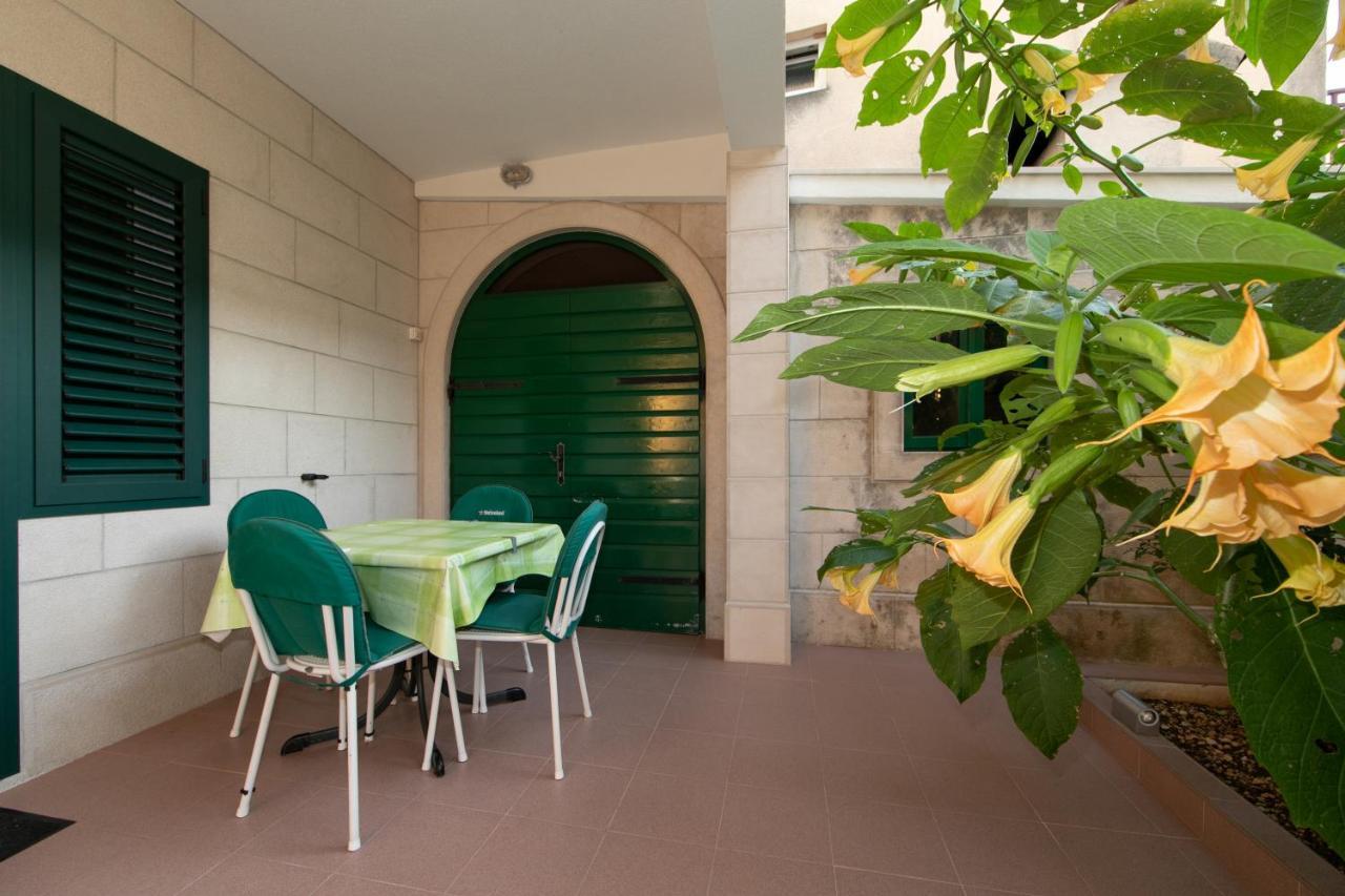 Apartmani Biser Tučepi Екстериор снимка