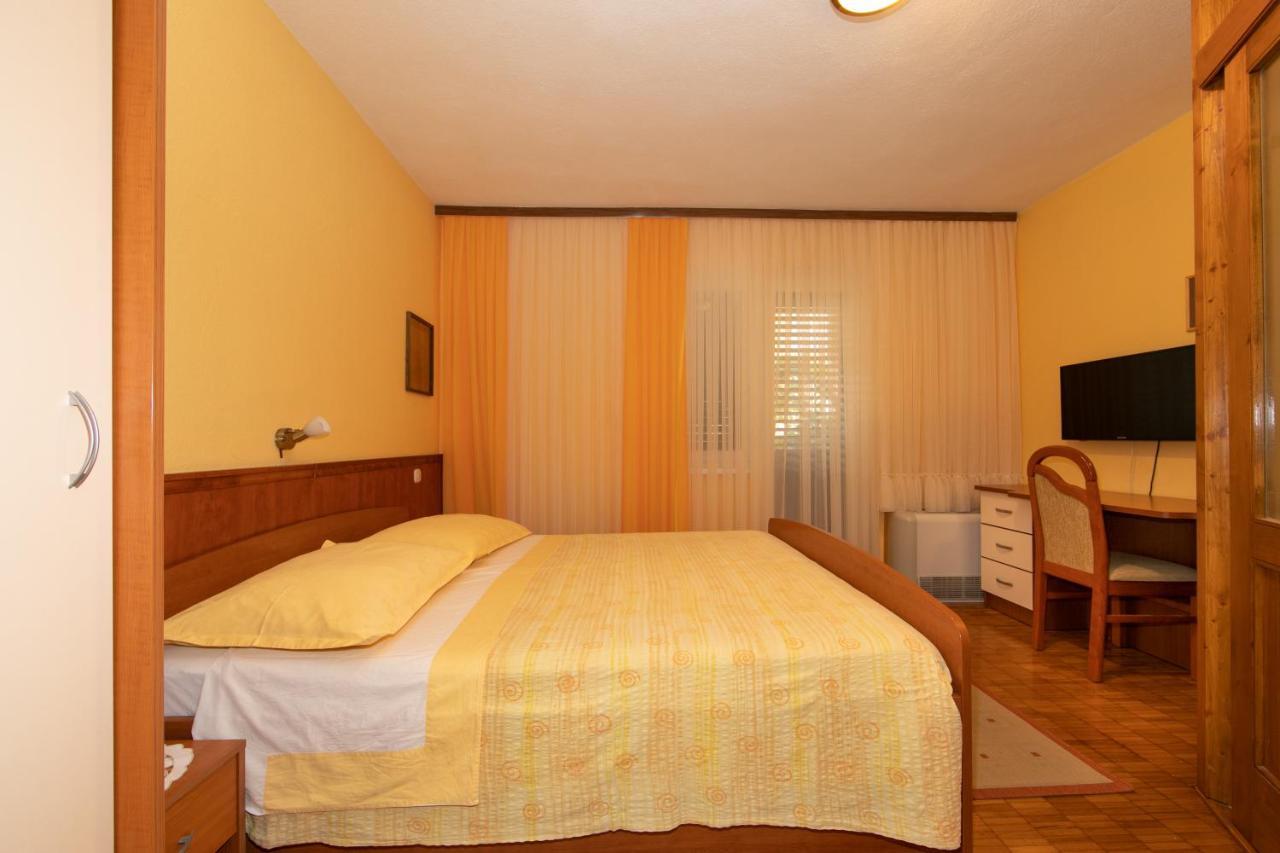Apartmani Biser Tučepi Екстериор снимка