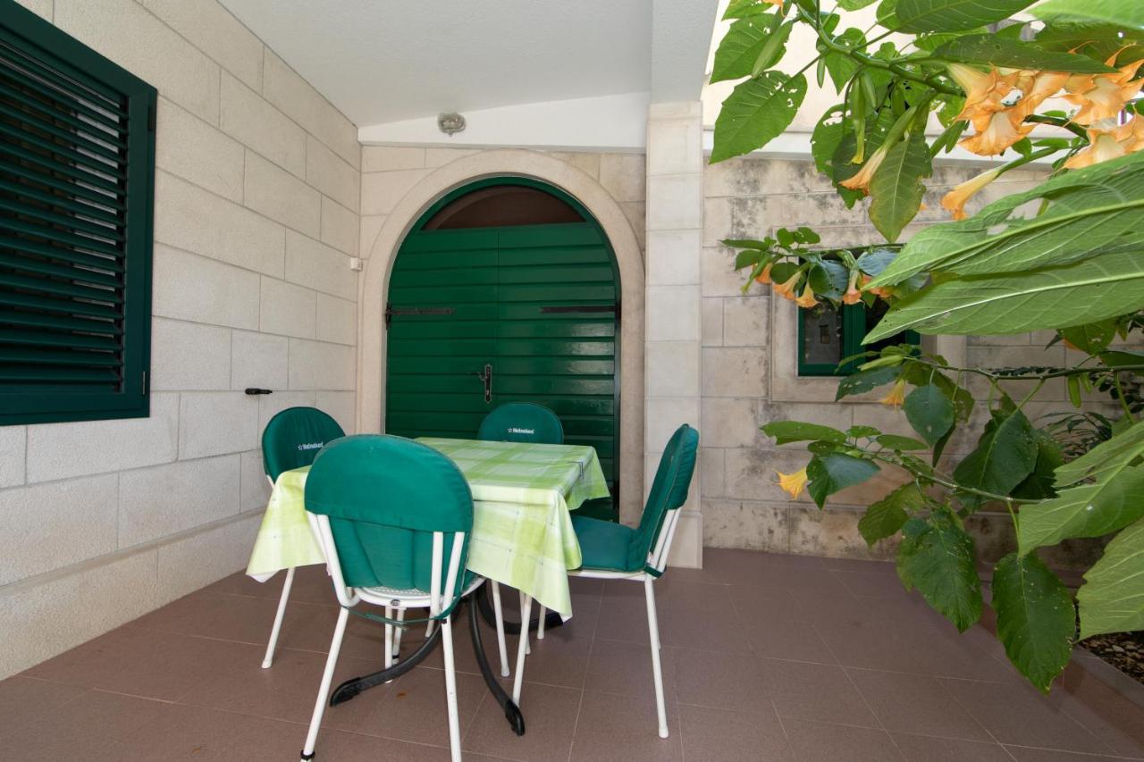 Apartmani Biser Tučepi Екстериор снимка
