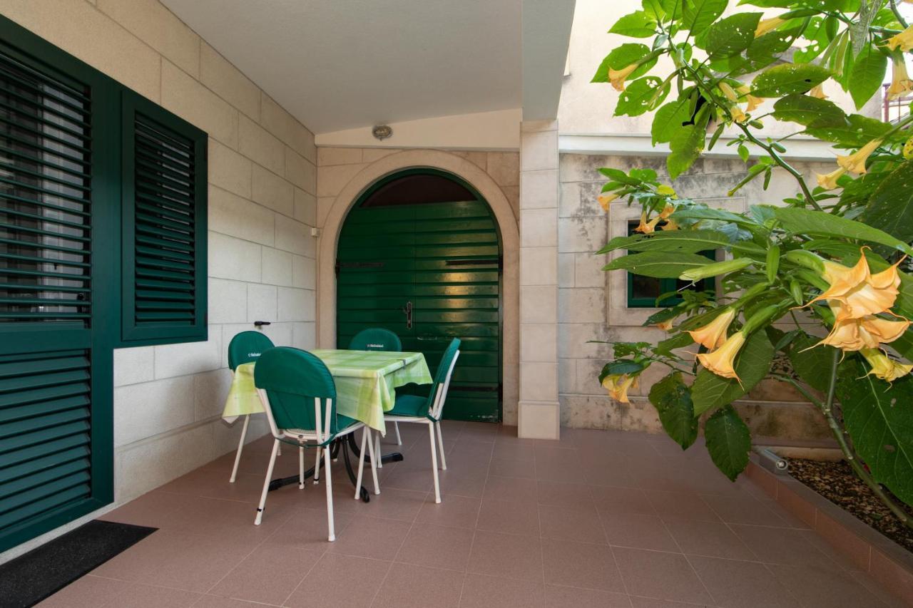 Apartmani Biser Tučepi Екстериор снимка