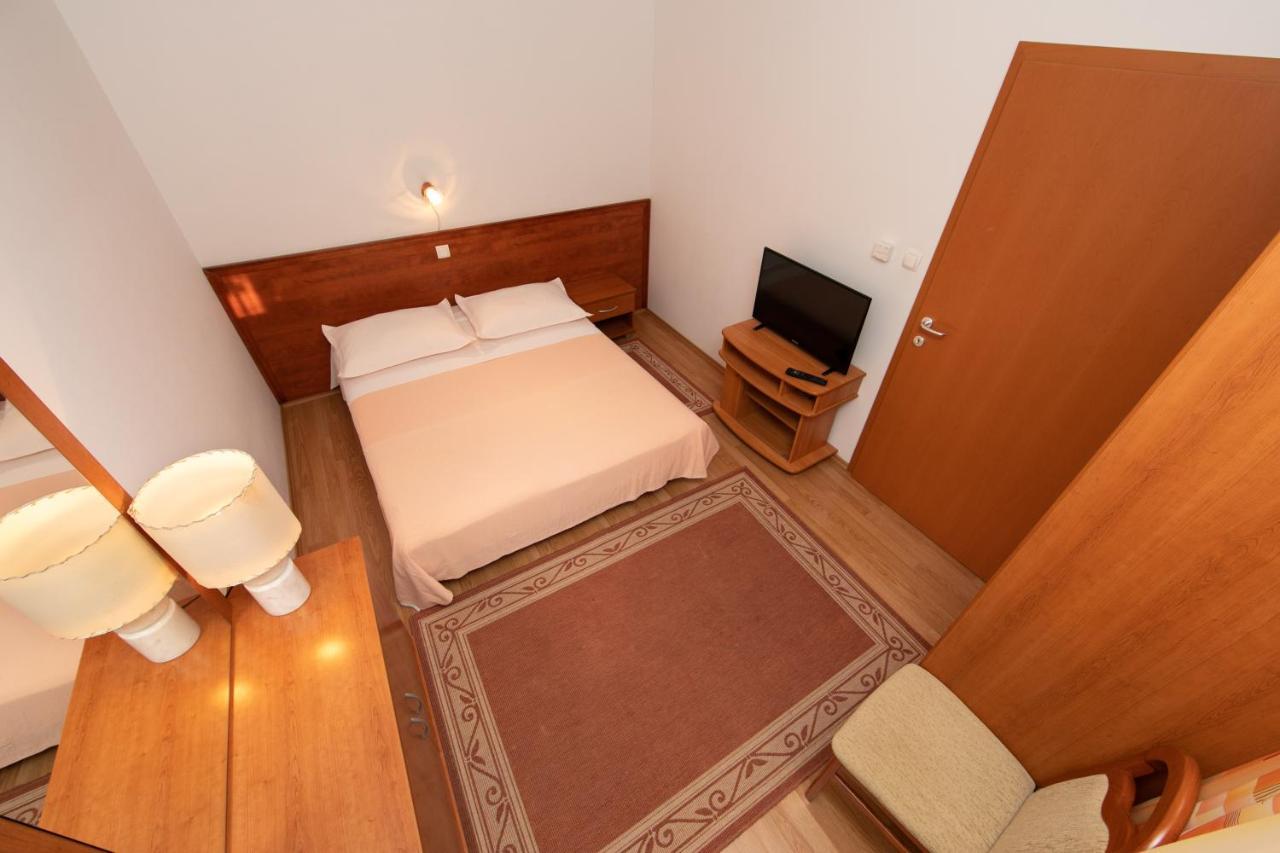 Apartmani Biser Tučepi Екстериор снимка