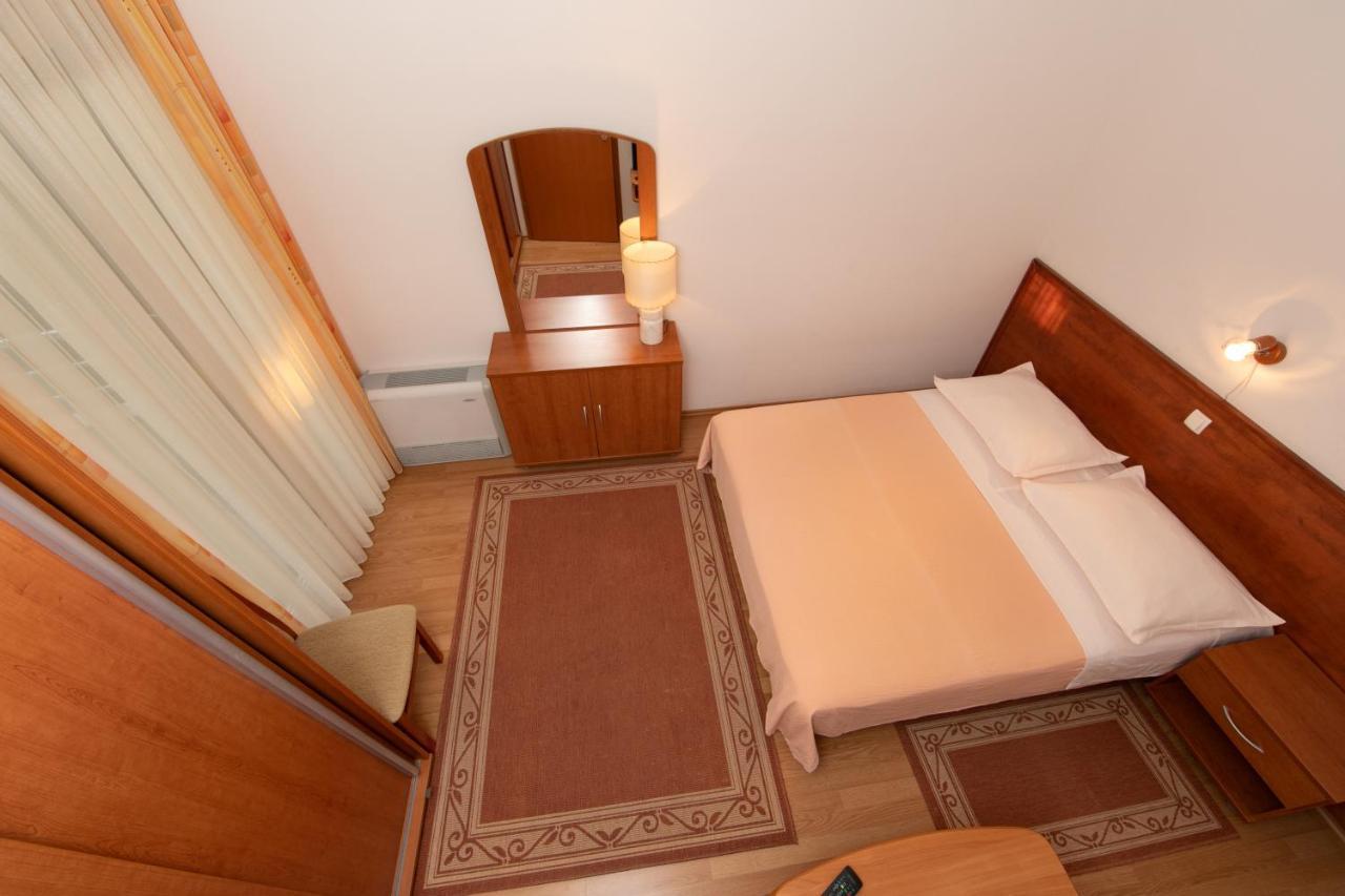 Apartmani Biser Tučepi Екстериор снимка