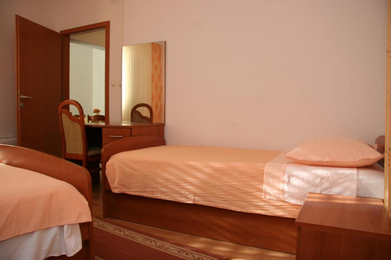 Apartmani Biser Tučepi Екстериор снимка
